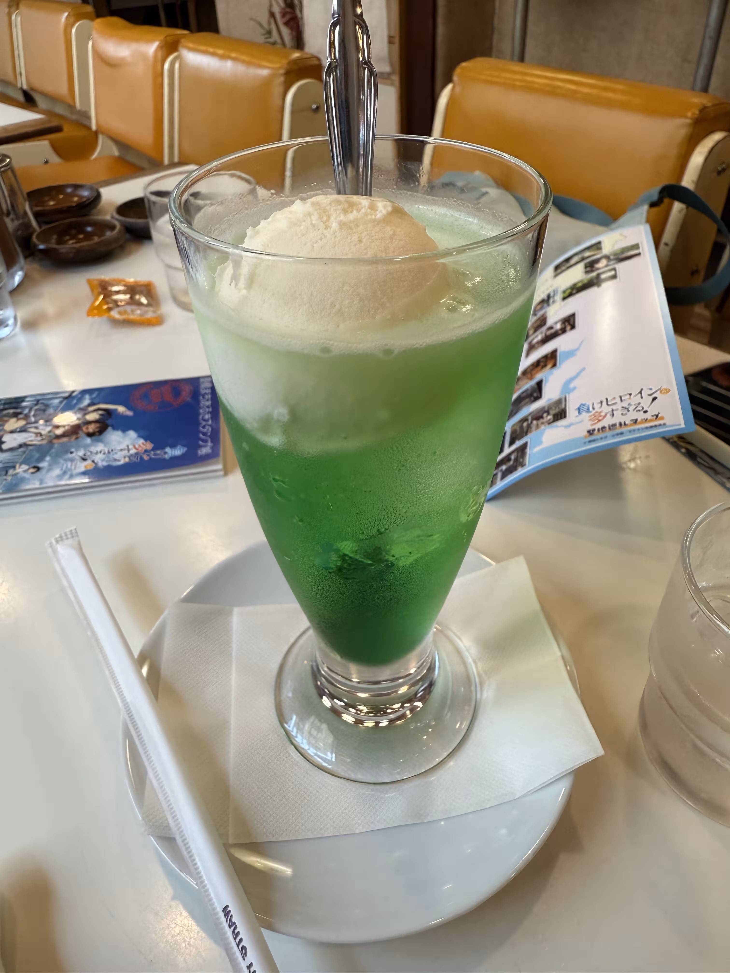 约会处所点蜜瓜奶油雪糕 约会处所点蜜瓜奶油雪糕